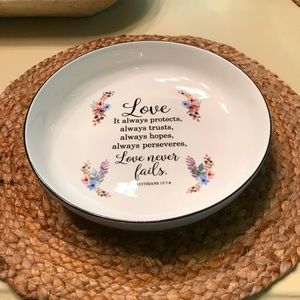 💥💥 Serving Bowl w/ A Grand Message💥💥